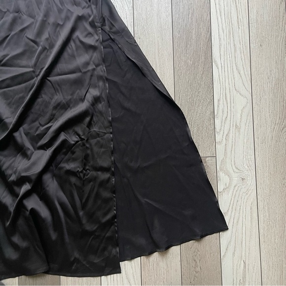 MARBLE Black Satin Top - Picture 3 of 5